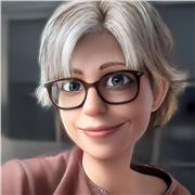 Profesora titulada en Ade y Derecho y experta en soft skills.